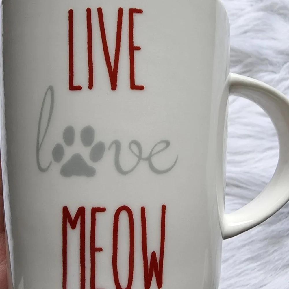 Pfaltzgraff Live love meow cat paw print ceramic coffee mug - Picture 3 of 6
